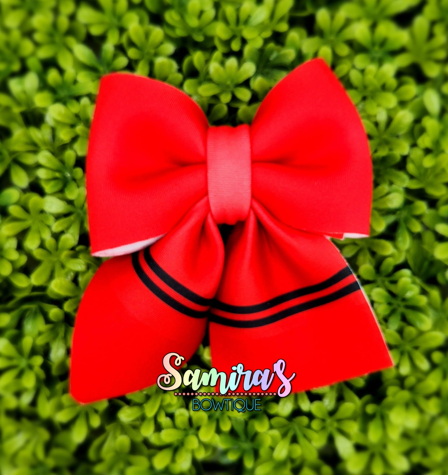 Crayon sailor bow