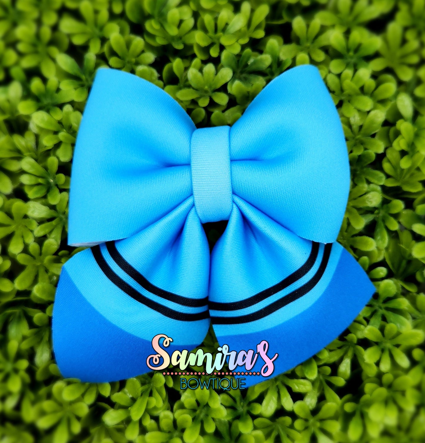 Crayon sailor bow